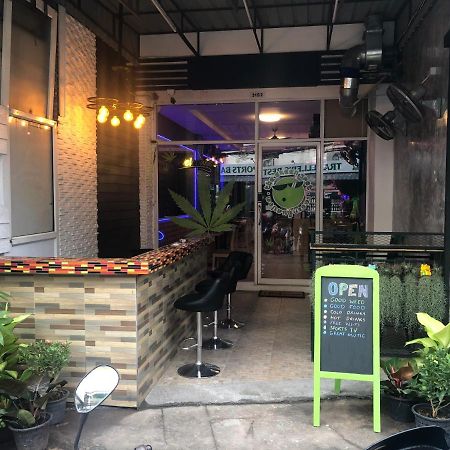 Bonkers Guesthouse 파타야 외부 사진