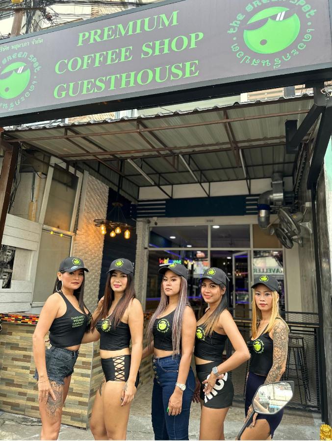 Bonkers Guesthouse 파타야 외부 사진
