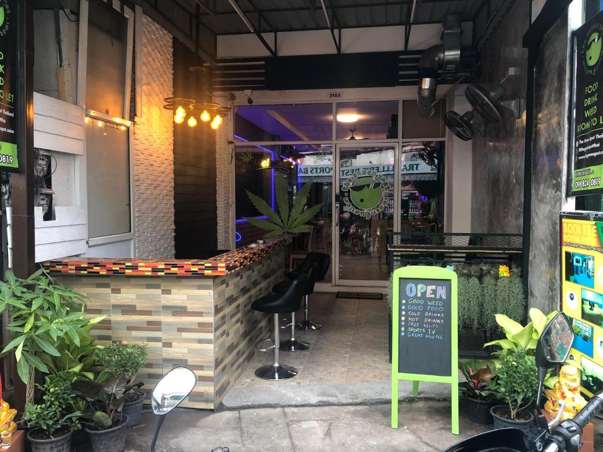 Bonkers Guesthouse 파타야 외부 사진