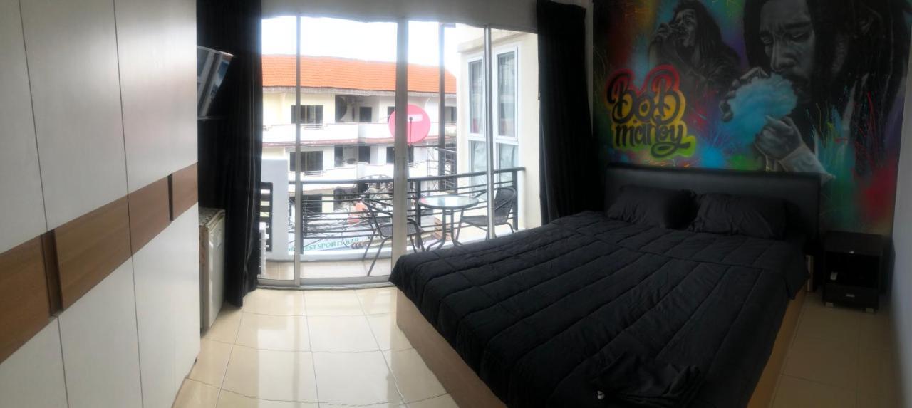 Bonkers Guesthouse 파타야 외부 사진